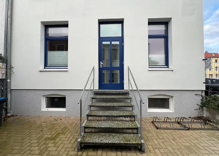 Designoase Fuer 3 Mit Blick Auf Den Wismarer Hafen